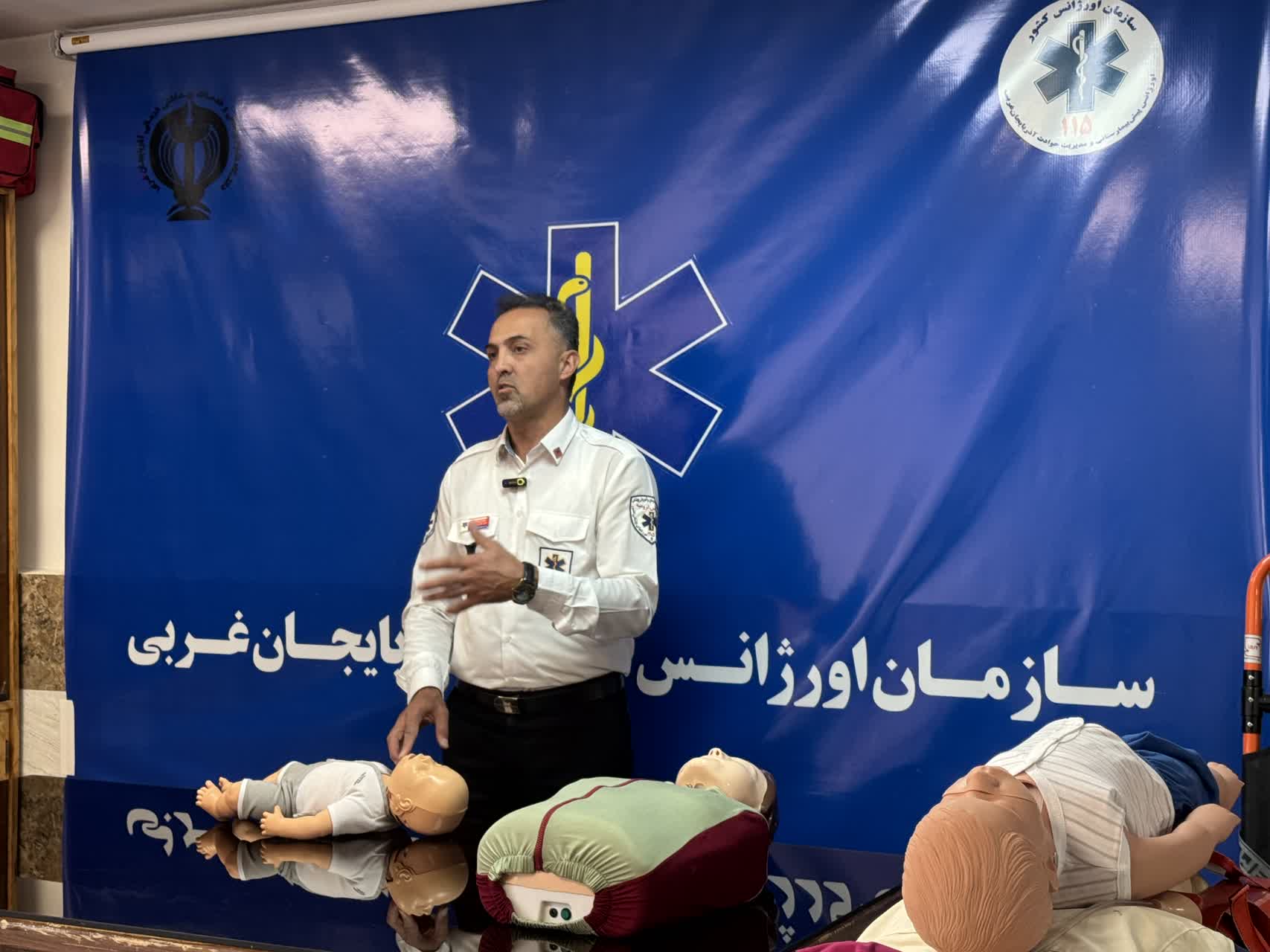همکاری-صمیمانه-تیم-آموزشی-مرکز-فوریت‌های-پزشکی-اورژانس-۱۱۵-با-معاونت-بهداشت